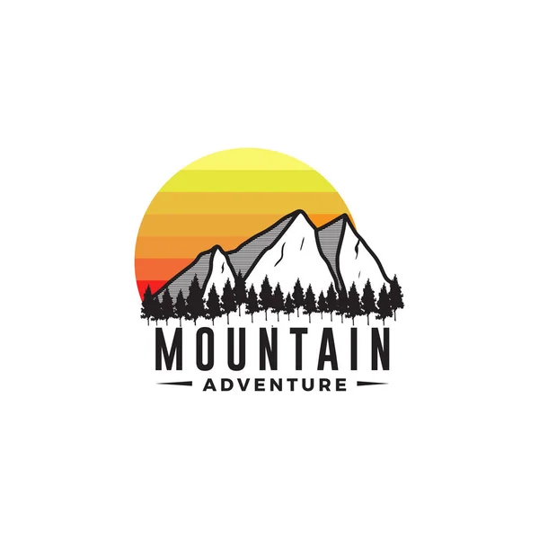 Montanha aventura retro hipsters logotipo design, modelo de logotipo ao ar livre — Vetor de Stock