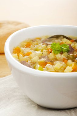 Sebze çorbası viski suyu