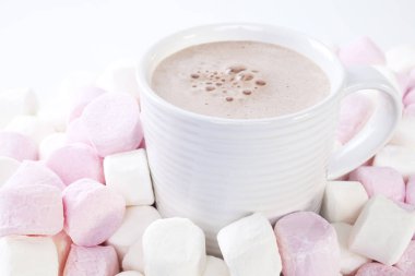 Şekerlemeli sıcak çikolata.