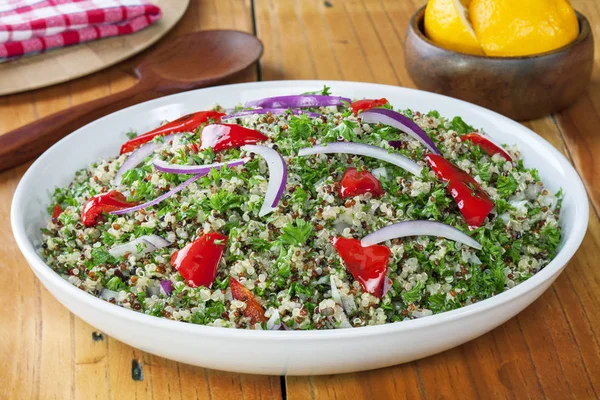 Quinoa și Amaranth într-o salată — Fotografie, imagine de stoc