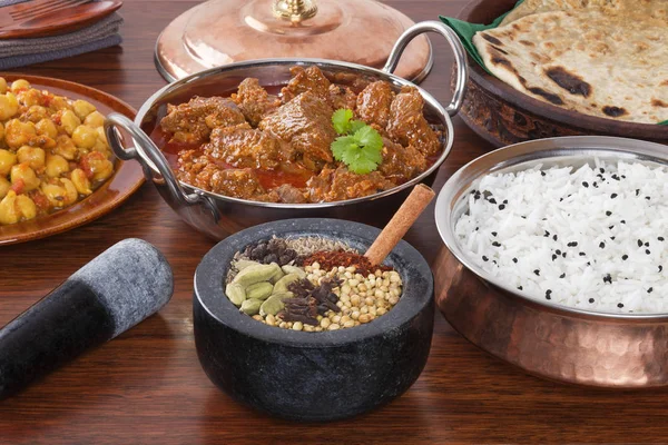 Indisches Essen Lamm Rogan Joh Curry Gewürzauswahl — Stockfoto