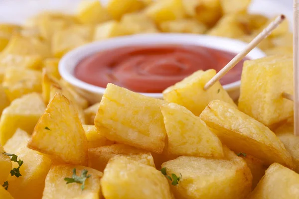 Patatas Bravas Close-up — Stok fotoğraf