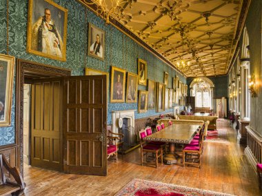 Wells Piskopos Sarayı