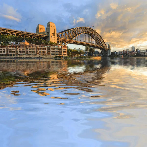 Sydney Harbour Bridge Avustralya muhteşem erken sabah ışık — Stok fotoğraf