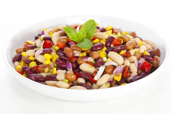 Üç fasulye salatası