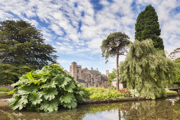 Julho 2017 Wells Somerset Inglaterra Reino Unido Palácio Episcopal Jardins — Fotografia de Stock