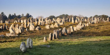 Carnac hizalamaları Brittany Fransa