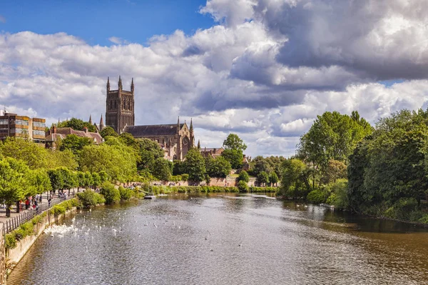 Katedra w Worcester i rzeki Severn Uk — Zdjęcie stockowe