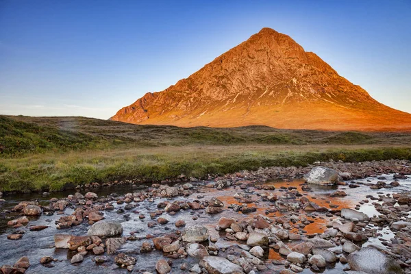 Buachaille Etive Mor Glencoe İskoçya ilk ışık — Stok fotoğraf