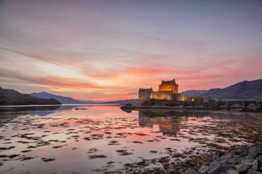 İyi akşamlar, Eilean Donan Kalesi