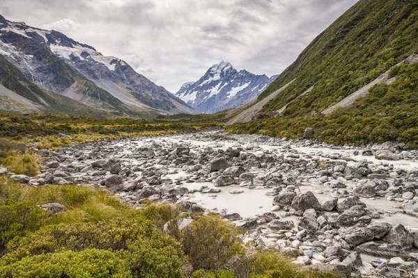 Mount Cook or Aoraki and Hooker Valley — Stock Photo, Image