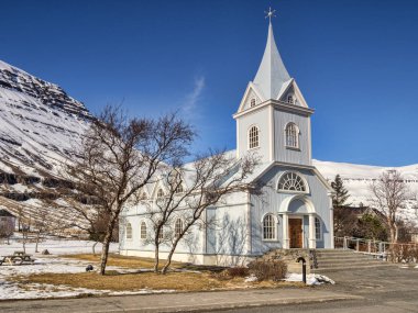 Seydisfjordur East Iceland kilisede mavi
