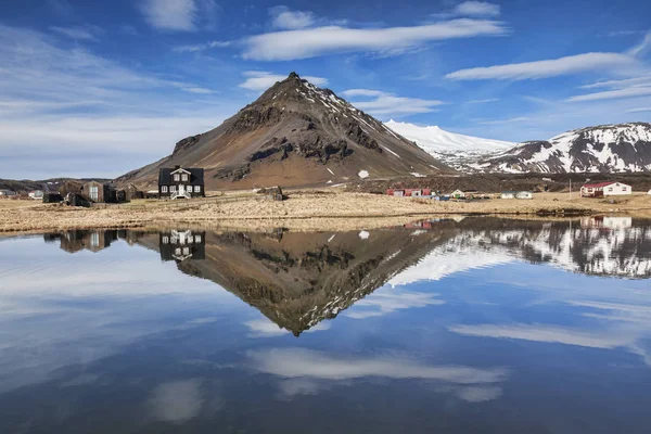 Arnastarpi et Stapafell, Islande — Photo