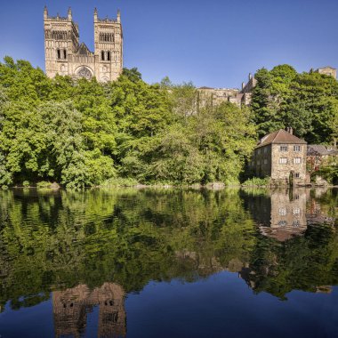 Durham katedral yansıma