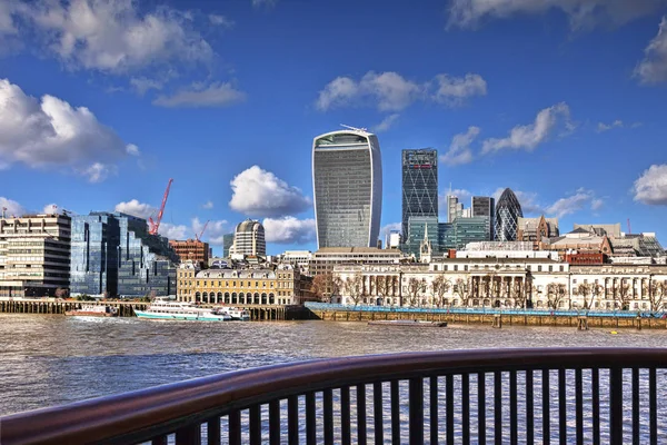 Panoramę Londynu i river Thames — Zdjęcie stockowe