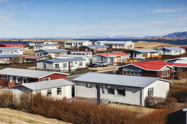 冰岛西部施蒂基肖尔穆尔的现代民宿 — 图库照片