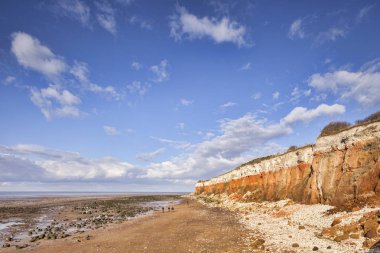 Hunstanton şeker kayalıklarla Norfolk İngiltere'de