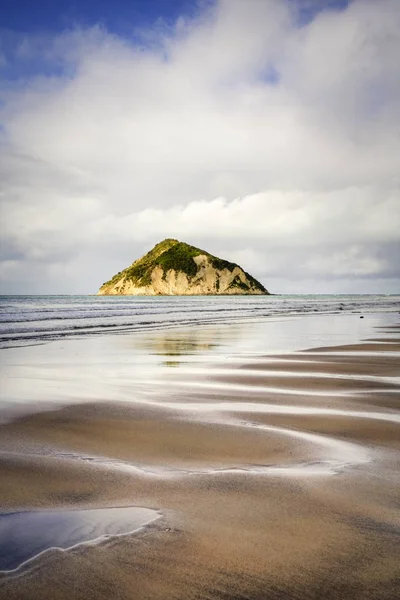 Anaura Bay e Motuoroi Island, Nuova Zelanda — Foto Stock