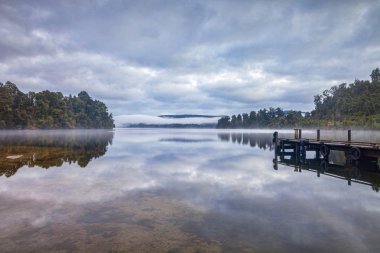 Lake Mapourika West Coast Yeni Zelanda