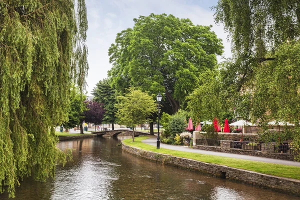 Bourton on the Water Cotswolds UK River and Trees — Stock Photo, Image