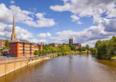 Worcester'daki Severn Nehri