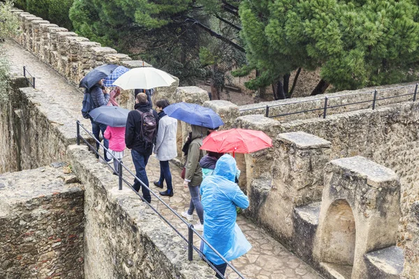 Yağmurda Gezi, Lizbon Kalesi