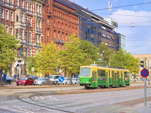 Tram nel centro di Helsinki, Finlandia . — Foto Stock