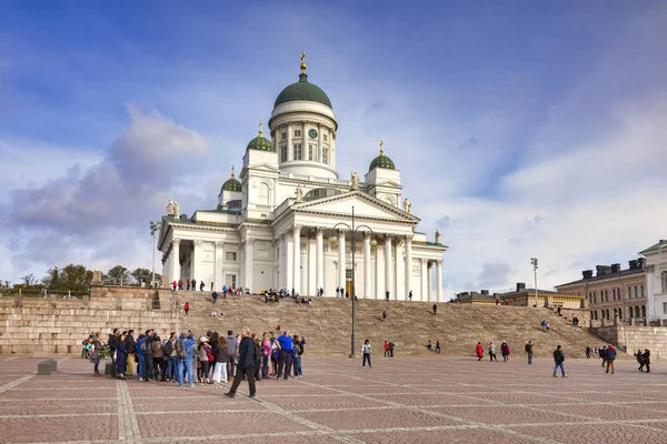 Helsinki Cathedral and Tour Group, Finlandia — Foto Stock