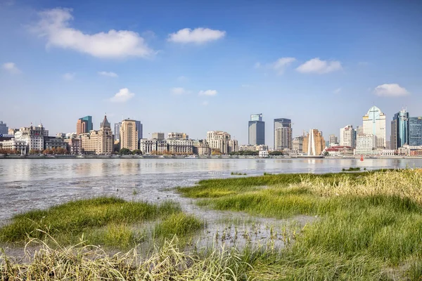 Fiume Huangpu dalla riva del Pudong, Shanghai — Foto Stock