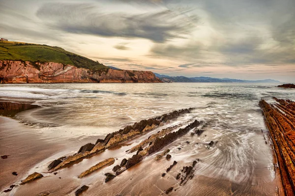 Itzurun Beach a Flysch geologické útvary, Španělsko — Stock fotografie