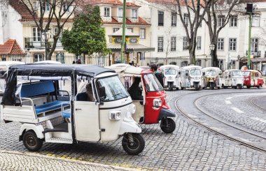 Kiralık Lizbon Portekiz Tuk tuks