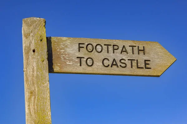 Sign Post Footpath to Castle