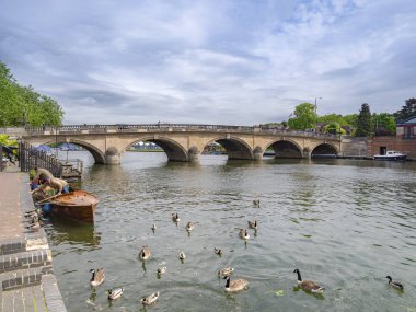 Thames Nehri ve Henley Köprüsü, Henley-on-Thames