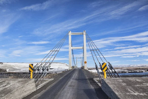 Puente de carril único en la carretera de Islandia — Foto de Stock
