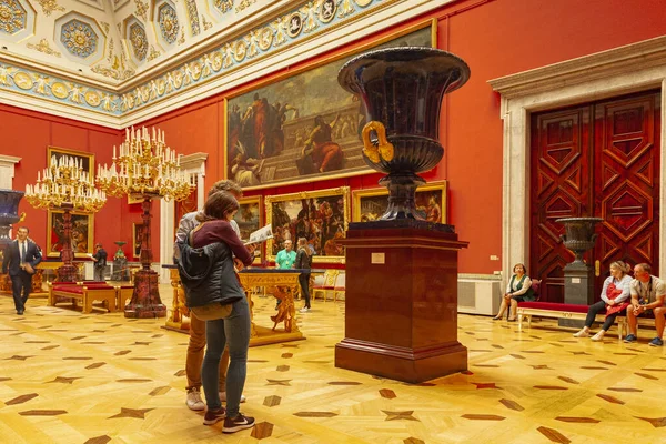 Hall of Italian painting, hermitage museum, St Petersburg — 스톡 사진