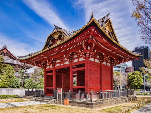 A Daitokuin mauzóleum kapuja, Shiba Park, Tokió — Stock Fotó