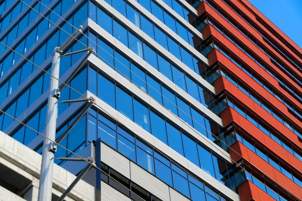 Modern Building Exterior Power Line — Stock Photo, Image