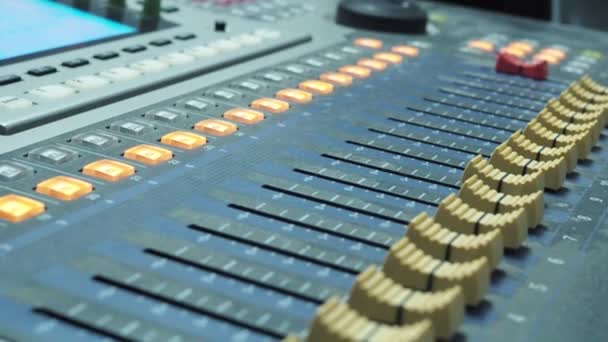 レコーディング スタジオのデジタル混合コンソール — ストック動画