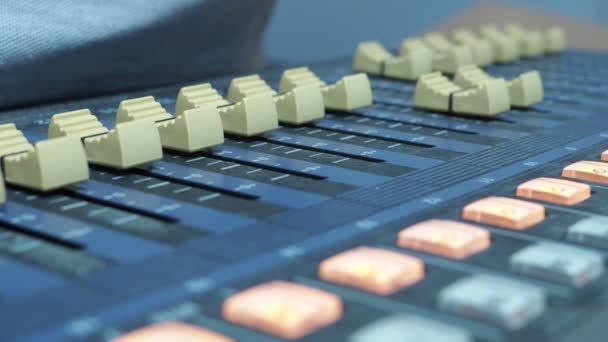 Digitální Mixážní Pult Pro Nahrávací Studio — Stock video
