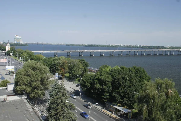 Dnipro Ucrânia Junho 2018 Vista Hotel Dnipropetrovsk Para Rio Dnipro — Fotografia de Stock