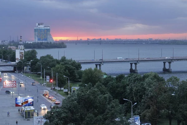 Dnipro Ucrânia Junho 2018 Vista Hotel Dnipropetrovsk Para Rio Dnipro — Fotografia de Stock