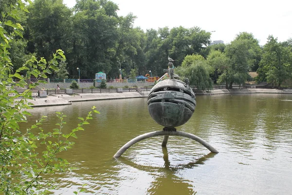 stock image Dnipro, Ukraine. June 28, 2018. The Little Prince sculpture on the city park 