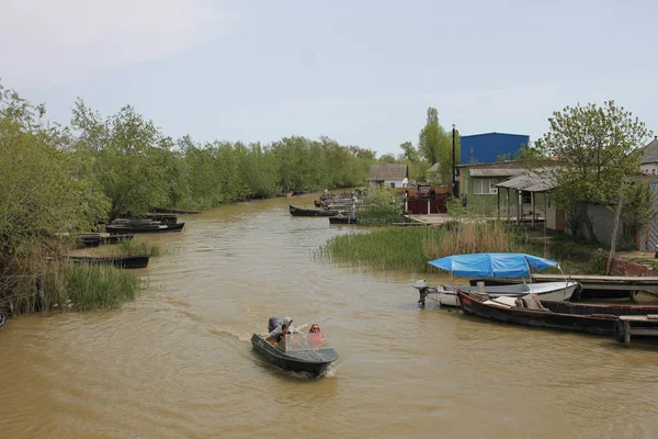 Nsanlar Vilkovo Odessa Bölgesi Ukrayna Mayıs 2018 Kanallar Üzerinden Gitmek — Stok fotoğraf