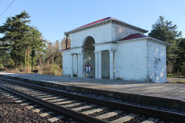 Mtsvane Kontskhi Georgia December 2016 Treinstation Mtsvane Kontskhi Green Cape — Stockfoto