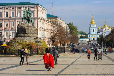 Kiev, Ukrayna - 2 Ekim 2014: Kiev Bohdan Hmelnitski anıt 