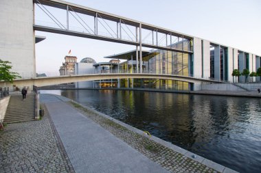 Berlin, Almanya - 29 Mayıs 2019: Paul-Lobe-House'a bakış