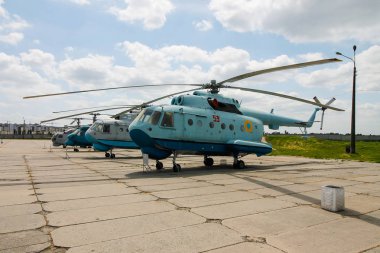 Kyiv, Ukrayna - 1 Haziran 2019: Ulusal Havacılık Müzesinde Helikopterler