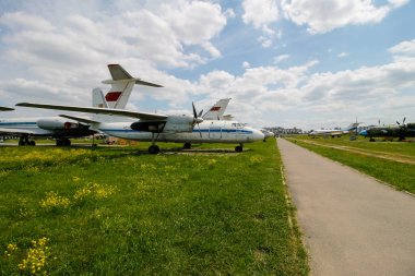 Kyiv, Ukrayna - 1 Haziran 2019: Ulusal Havacılık Müzesi 'nde eski bir Sovyet uçağı