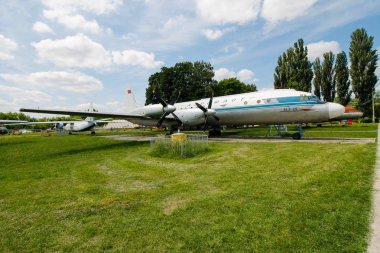 Kyiv, Ukrayna - 1 Haziran 2019: Ulusal Havacılık Müzesi 'nde eski bir Sovyet uçağı