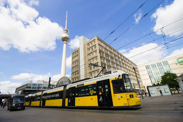 Berlin Deutschland Mai 2019 Tram Alexanderplatz Berlin — Stockfoto